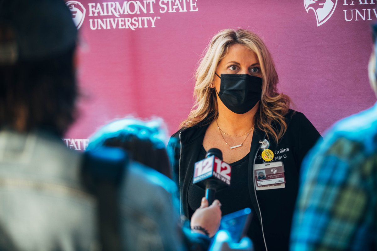 FairmontState's tweet photo. Today, we held a COVID-19 booster vaccine clinic to help members of our campus community keep themselves - along with their friends, family and acquaintances - safe as we enter the holiday season! 🦃🎄

#SoarSafe #FalconFamily https://t.co/gBvyhwwFXG