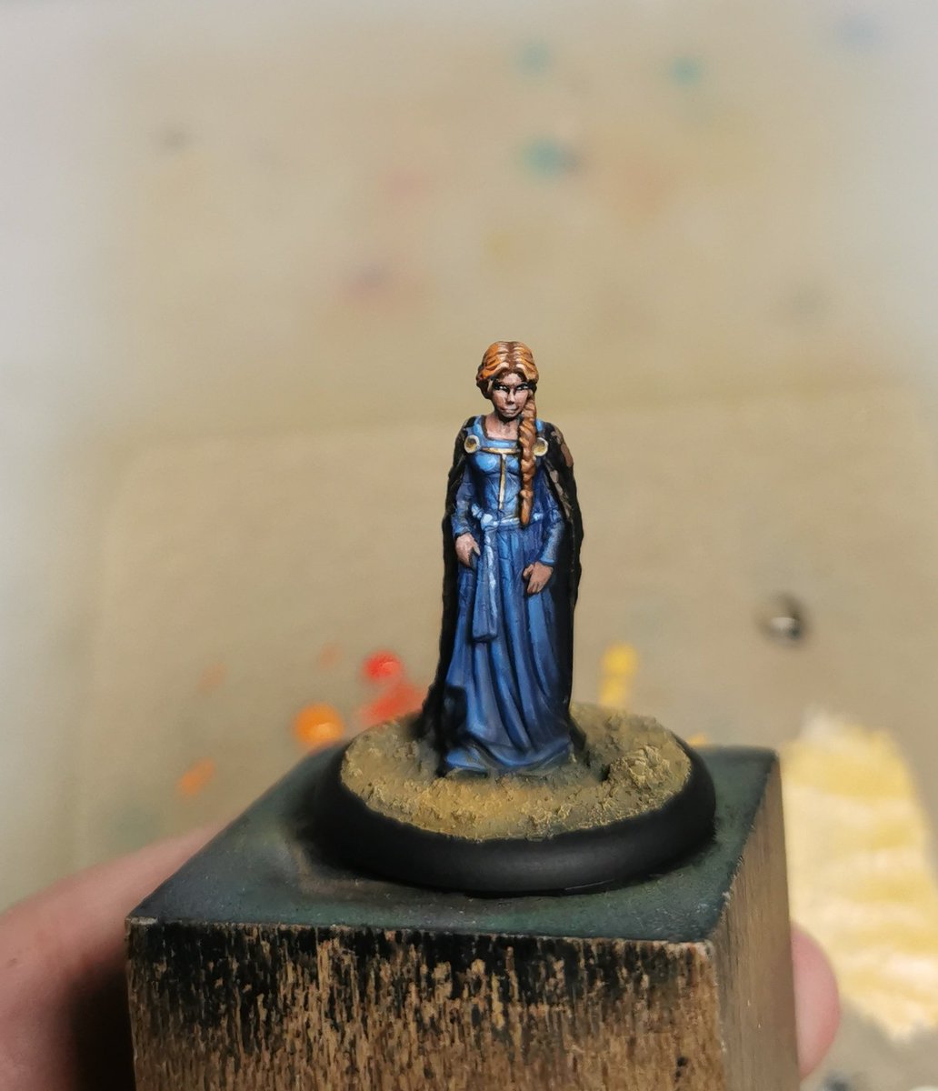 Maulwurfmann5's tweet photo. #dicedlivemalen Sansa fast fertig bis aufs Base. https://t.co/71FXG3C9Pa