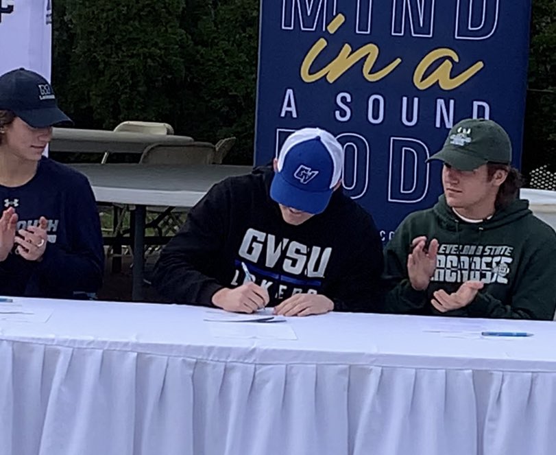 jwilhelmi24's tweet photo. It’s official…GVSU, here he comes! A huge thanks goes out to those that coached and supported him over the years.

Looking forward to seeing him in Laker ⚫️🔵!

@colewilhelmi14 @CoachLep9 @rheumann44 @CoachMoore95 @CoachGerish @GVSUBaseball @wilhelmi_casey https://t.co/c9eg2vaUp8