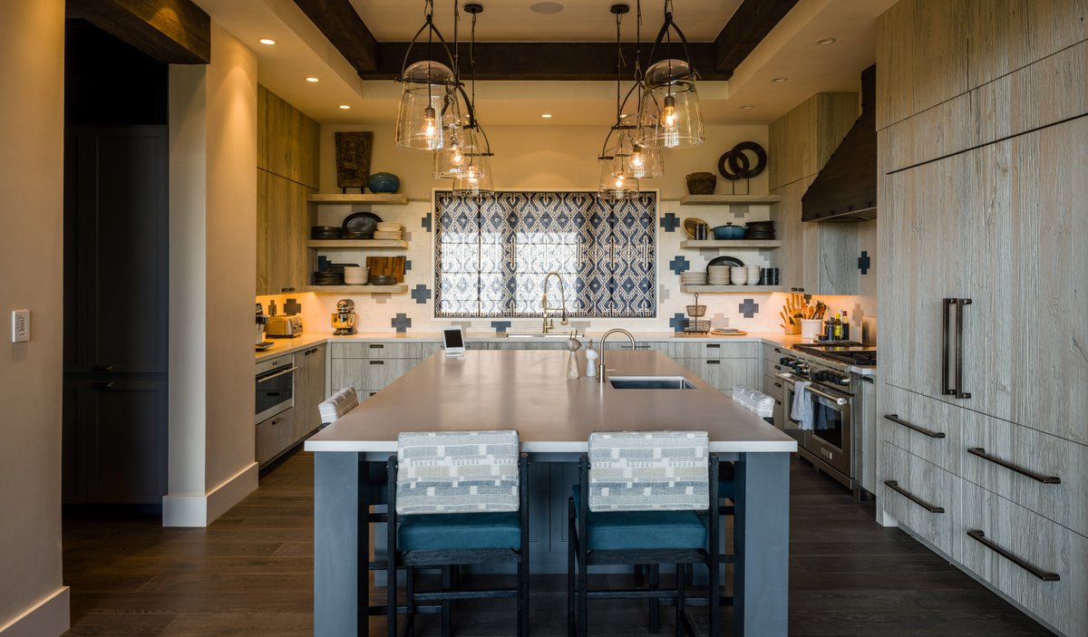 savdeinc's tweet photo. Not that long ago, the term #AudioVideo or #AV meant just that: #Audio &amp; #Video. Today, the AV industry has evolved into something much bigger: #SmartHomes with #Entertainment, #Wellness &amp; #Sustainability features. Read the article by VIEWS Magazine: https://t.co/qNcPt6Czvw https://t.co/YH2xyIxreI