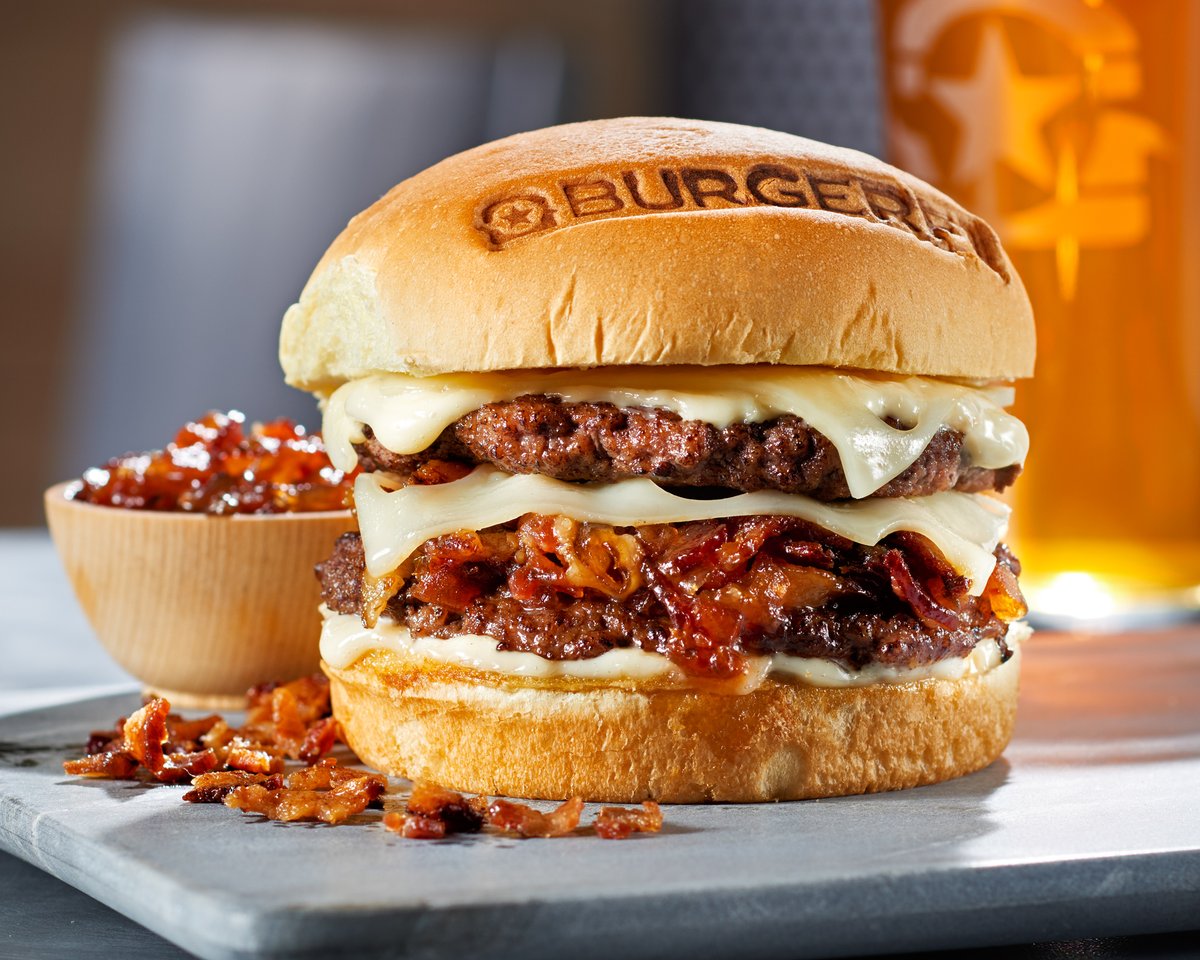 BurgerFi's tweet photo. Boss vibes only. #CEOBurger #BurgerFi https://t.co/LxWN8o1uP4