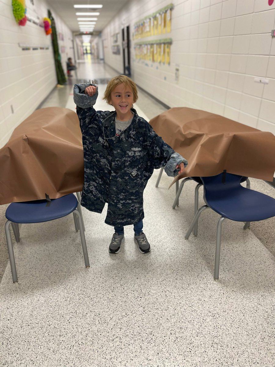 TaylorBocook's tweet photo. ABC Bootcamp and the wedding of Q &amp; U made for a busy and fun short week in Kindergarten! 🪖🔠👰🏼 https://t.co/nJE75ScAb5