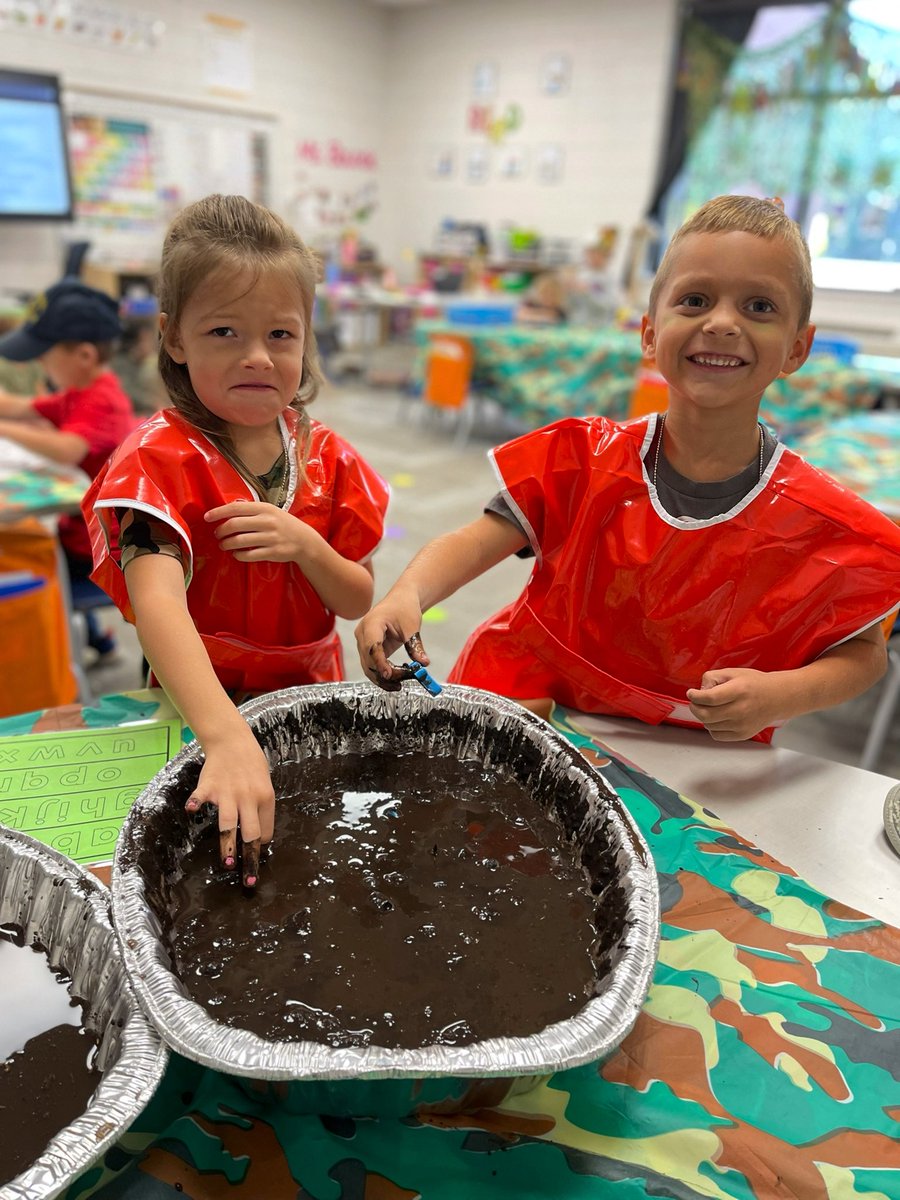 TaylorBocook's tweet photo. ABC Bootcamp and the wedding of Q &amp; U made for a busy and fun short week in Kindergarten! 🪖🔠👰🏼 https://t.co/nJE75ScAb5