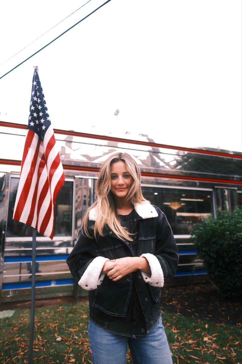 alexa, play all-american girl by carrie underwood 🇺🇸