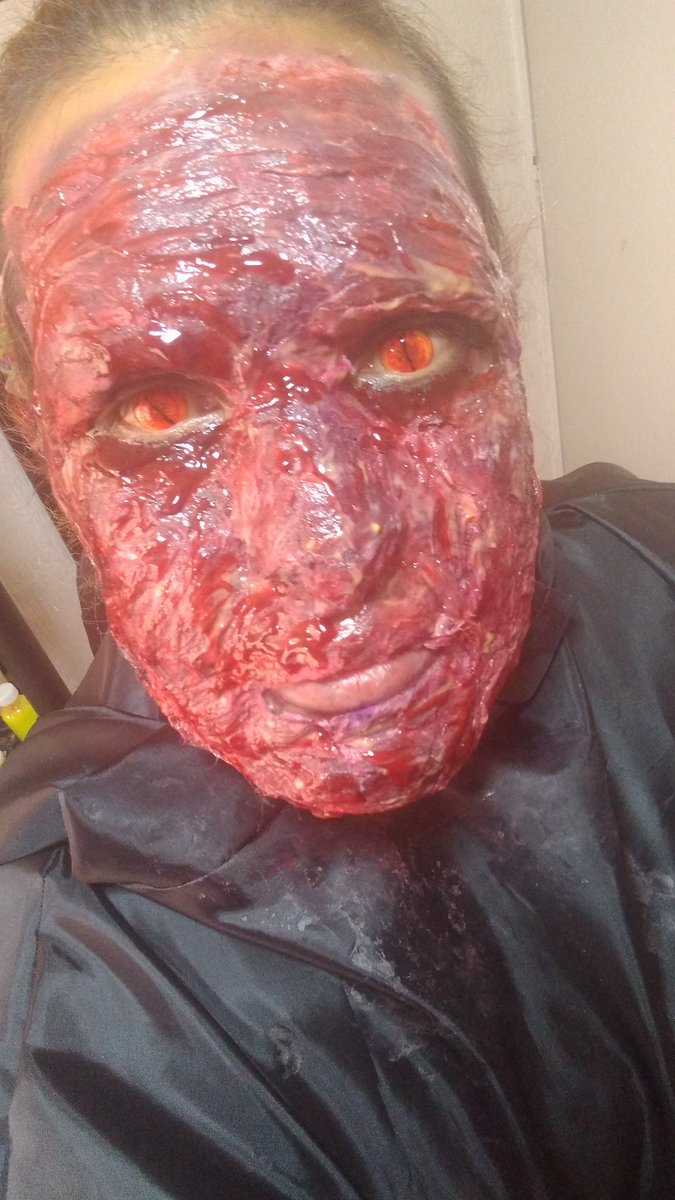 Moretv8's tweet photo. Fotos de mi examen de Halloween de terror el dia viernes 05 de noviembre que tal me quedo que opinan https://t.co/S0ixHIHhDx