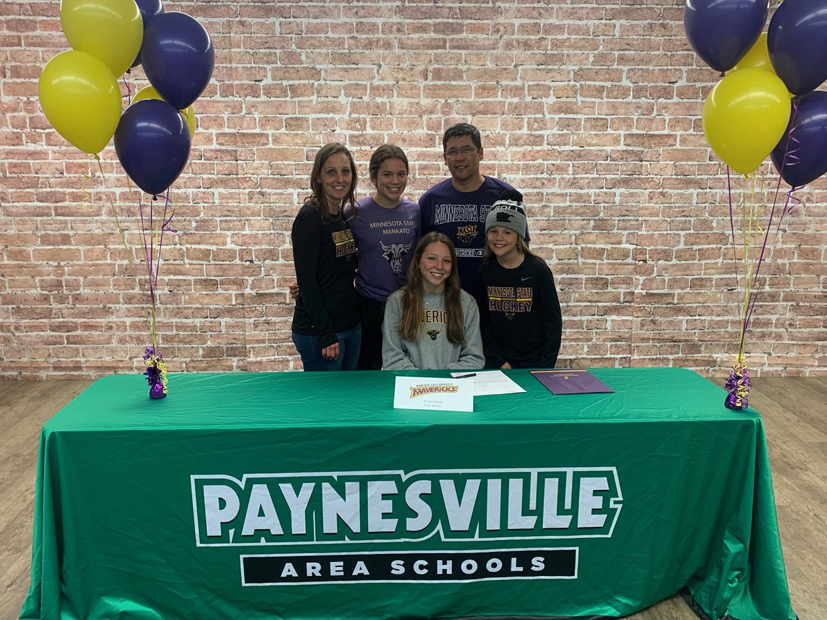 Officially a Maverick! 🤘🏻<a href="/MinnStWHockey/">Minnesota State Women’s Hockey</a>