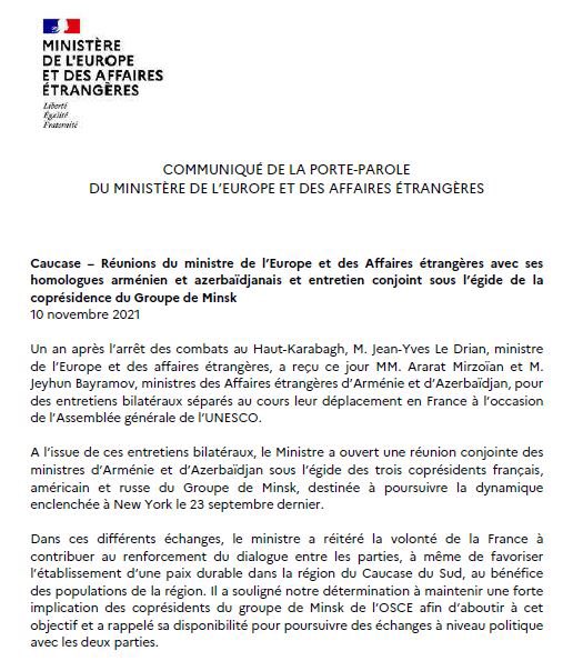 #Caucase J’ai réuni aujourd’hui à Paris mes homologues d’Arménie et d’Azerbaïdjan pour contribuer à réduire les tensions. La mobilisation de la 🇫🇷 reste entière dans le groupe de Minsk. Nous n’oublions pas les victimes de la guerre interrompue il y a un an.