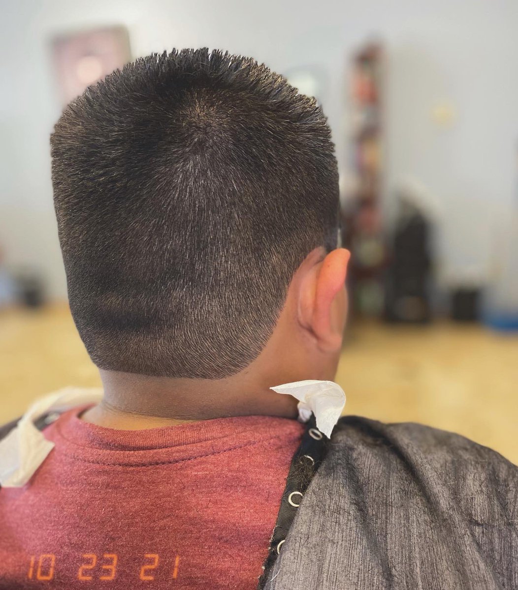 EvryoneH8sChris's tweet photo. No bad days here & I mean that when I tell ya.
๐๐โ๏ธ
#mesabarber #arizonabarber #barbers #barbersinctv #azbarber #azbarbers #nationalbarbersassociation #barberology #arizonabarbers #barber #barbergang #andisclippers #babyliss4barbers #wahlclippers
#cremocompany https://t.co/n83vGTvTqt