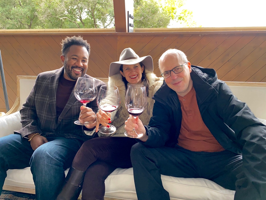CalhounWine's tweet photo. Last Saturday, our president Katie Calhoun spent the day at the Chalk Hill Estate harvest celebration. Noël Burgess, Emily Martin and Christopher Null also joined the festivities! 

#winepr #clientcelebrations #harvest #mediaevents https://t.co/ivQdWxJdvj