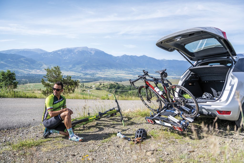 Cruzber1963's tweet photo. Los portabicicletas CRUZ están diseñados para que puedas llevar tu pasión por la bicicleta, el outdoor y la familia tan lejos como quieras. Para 2,3 o 4 bicis.
+ info: https://t.co/1nPRoU8OlO

📸 @davidacedo
🚴@josehermida
#cruz #cruzber #bikers #towbar #cruzfamily https://t.co/z3httM0wyu