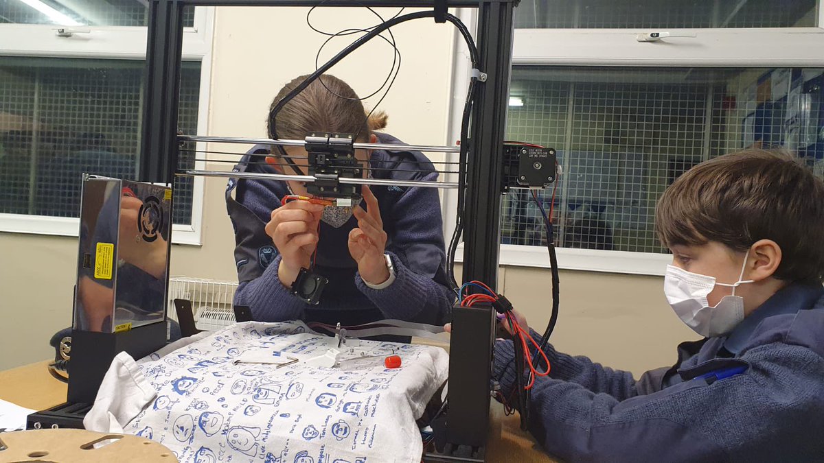 C & E Yorks Wing tweet media