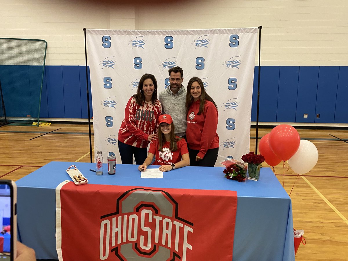 Congratulations to Skyline’s Jessica Courtright who signed her National Letter of Intent to play Field Hockey at Ohio State University! Congrats Jess!!