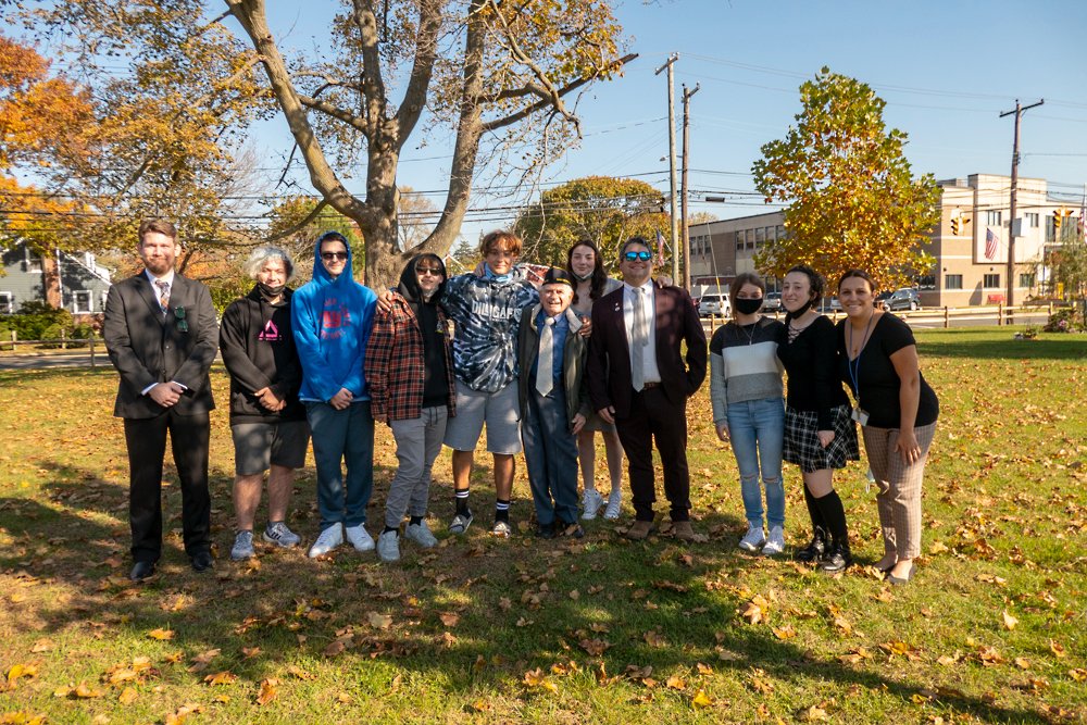 OSchoolsPR's tweet photo. Wishing our veterans peace & gratitude. 🇺🇸Students at @OHS_Castleton & #School6 held the 1st of 3 veterans flag ceremonies that will take place this school year. Each time, they hoist a flag in honor of a local vet & the flag is later lowered, folded & presented to the vet. https://t.co/QdzUwtRcgH