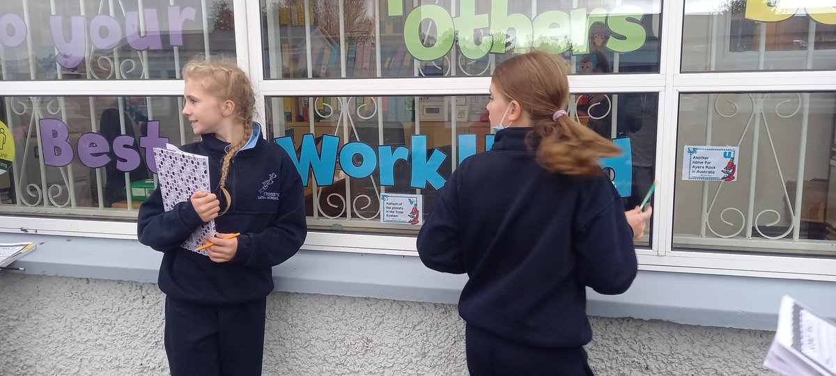 rosesns's tweet photo. Great fun and learning with @seomraranga #sciencetrail #ScienceWeek2021 @PDSTie https://t.co/JryL2tO9Q7