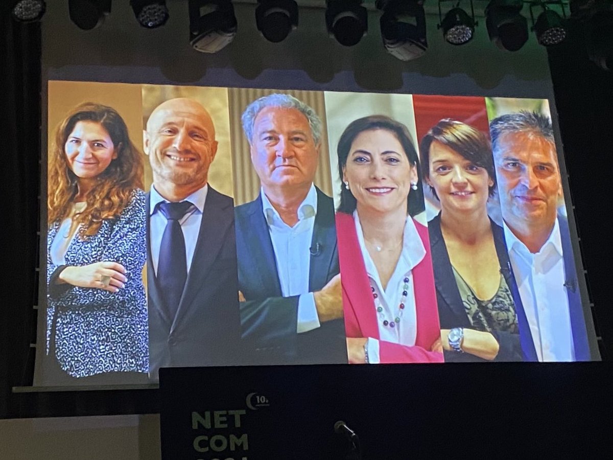 _crissalvador's tweet photo. Un plaer ser 1 d les veus #Elgrancanvi d #Netcom2021, 10a edició festa dels #dircom!
Un luxe compartir cartell amb @MartinezGistau, Jordi Garcia Tabernero, @igonebj, Jordi Romañach, i @CuencaJoan!
Gràcies @Dircomcat x la confiança i @ticsmediatics pel documental @weare_both https://t.co/OXoLRdBXjG