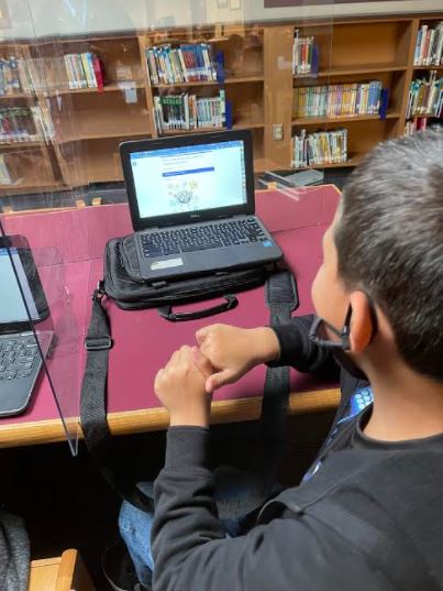 swisd_kre's tweet photo. Coyotes using virtual escape rooms to learn about genres and the Dewey Decimal System. https://t.co/j655rVvDNl