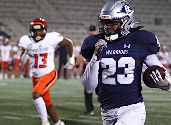 Coach__TyE's tweet photo. ⭐️ In The Making‼️

@Bradford5117 hits the record books at @FBWarriorsECC, cracking 9th all-time for rush yards in a single season with 889 &amp; counting!

🎥 https://t.co/PxHUfn2wIe

@JUCOFFrenzy @GridironRR @JuCoFootballACE @DRRJuCoProspect @247recruiting @TheUCReport @BradHoiseth https://t.co/DH5QOdoiHu