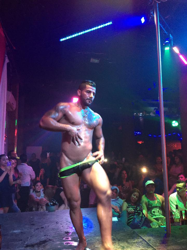 Muscles , Gogos & Strippers tweet media