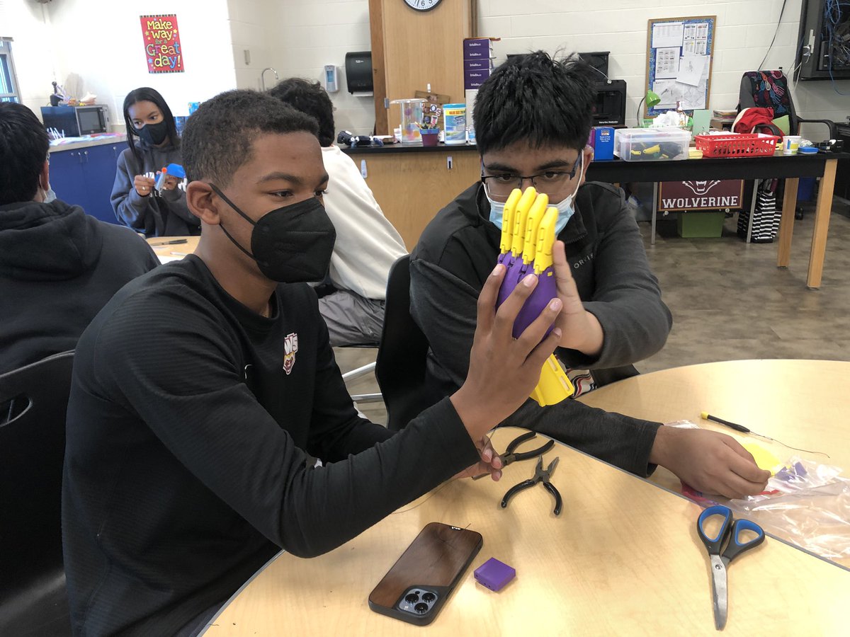 Walker Robotics tweet media