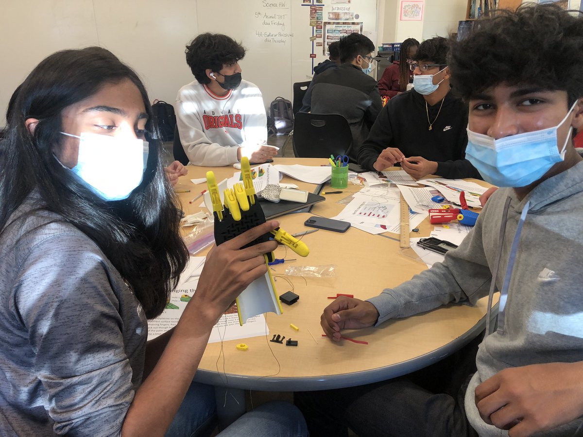 Walker Robotics tweet media