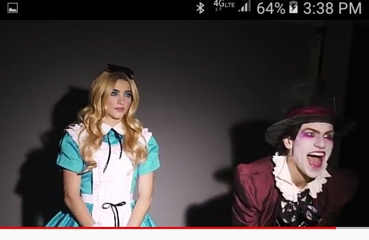 karlaxjxdn's tweet image. my favorite parts of the video 💞🙈 @xlilhuddy @charlidamelio
