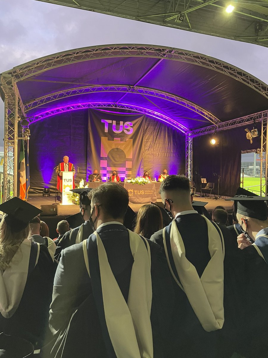 Unreal to graduate in the Gaelic Grounds with my family present as part of a MSc in Digital Marketing from the newly est.@tus_midwest

Major thanks to <a href="/walshr/">Rachel Walsh</a> &amp; <a href="/cara_callaghan/">Cara Callaghan</a> for delivering an exceptional course &amp; helping me achieve an amazing job with <a href="/Goffs1866/">Goffs</a> 

#TUSGrad2021