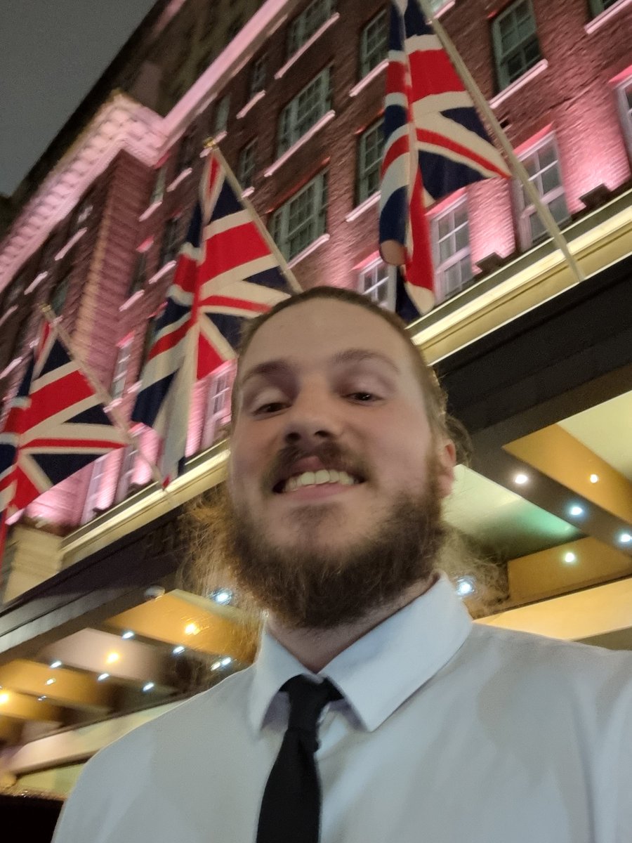 Jakeybowen's tweet photo. Amazing evening speaking on behalf of #princestrust at the wonderful Mayfair Hotel in London - 

ignore the fact I look like a middle age dad's Facebook photo! 👴

@the_princes_trust_north / @princestrust

#charity #youthwork #publicspeaking #fundraising #london #manchester https://t.co/MNRib3YmEc