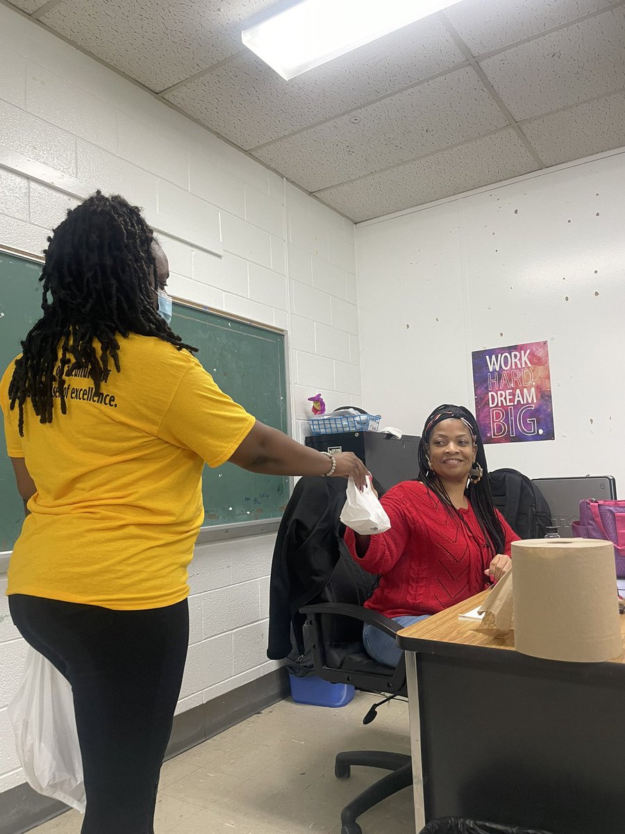 LaShawnHawley's tweet photo. This morning CTE Coordinator, @alangstoneley1 &amp; I delivered breakfast as a small token of appreciation for our CTE Teachers at @AdvanceAcad, @VanceCountyMS &amp; @VanceCountyHS. #goCTEvcs #CTEforNC #NCDMonth https://t.co/bh08N6DcUL