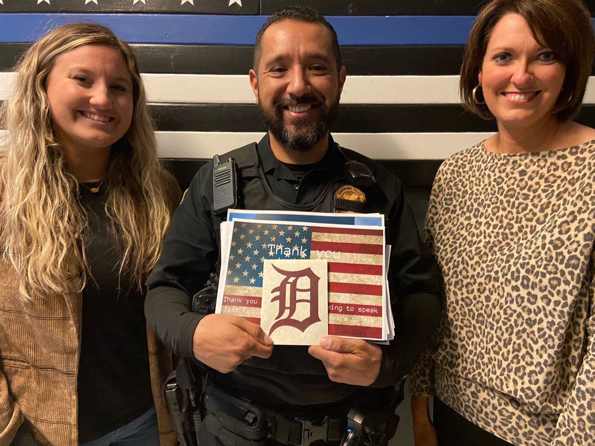 Thank you Sgt. Corona (Tuscumbia PD) for speaking to Dr. Murphy and Deputy Chief Setliff’s classes.  We appreciate Sgt. Corona for speaking about his time in the Marines, serving on tours in Iraq and Afghanistan. He also spoke about growing up in Los Angeles and gang violence.