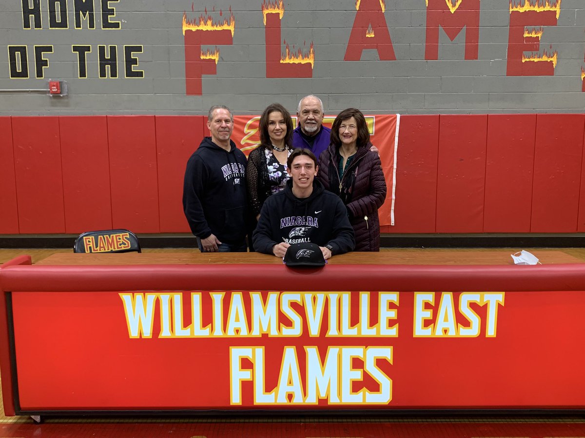 nate_milk's tweet photo. Officially official 🖊 @NiagaraBASE @WillEastFlames @WEast_Baseball @TWolvesScout https://t.co/2Km9E1C5Y2