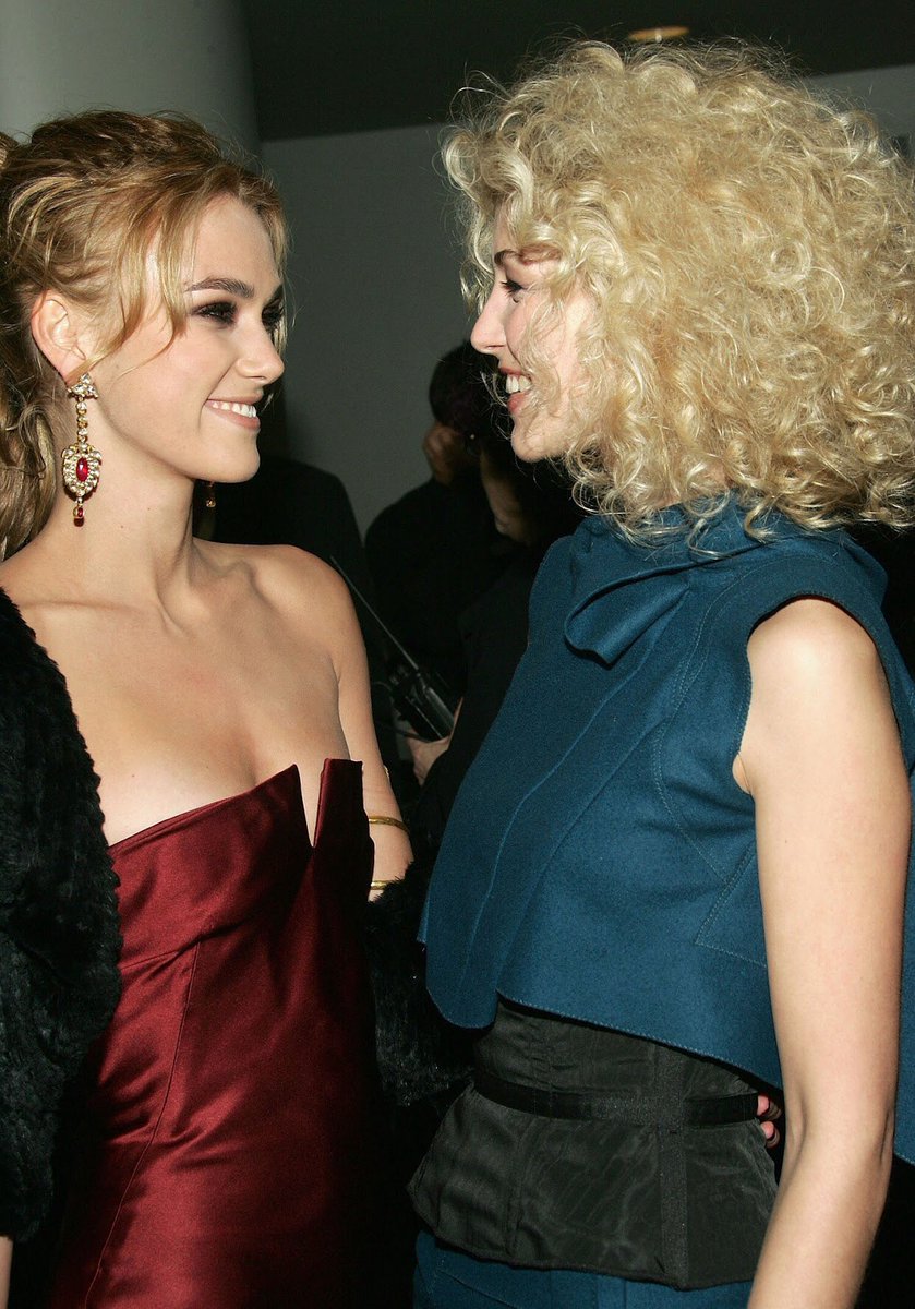 pandp2005's tweet photo. Keira Knightley and Rosamund Pike at Pride & Prejudice New York Premiere (November 10, 2005) #OTD #Throwback2005 #BennetSisters #PrideandPrejudice2005 https://t.co/U1pbtahw7b