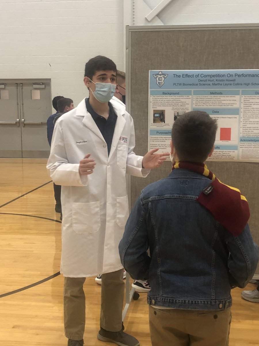 NikkiCanterbury's tweet photo. @MLCHS_Biomed students effectively communicated their scientific research and critical thinking with @mcmspartans 7th grade science students today and gave them a tour of their research lab. @MChesterfield2 @shelbycountysch @natejebsen @MCM_Principal #IL3 https://t.co/jzSLUKWx5P