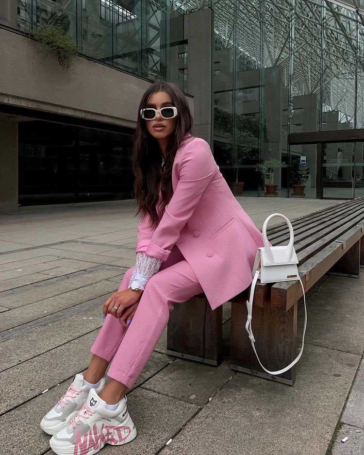 tweetdzma's tweet photo. Total look rose>>>>💗 https://t.co/E9rPKI8XKs