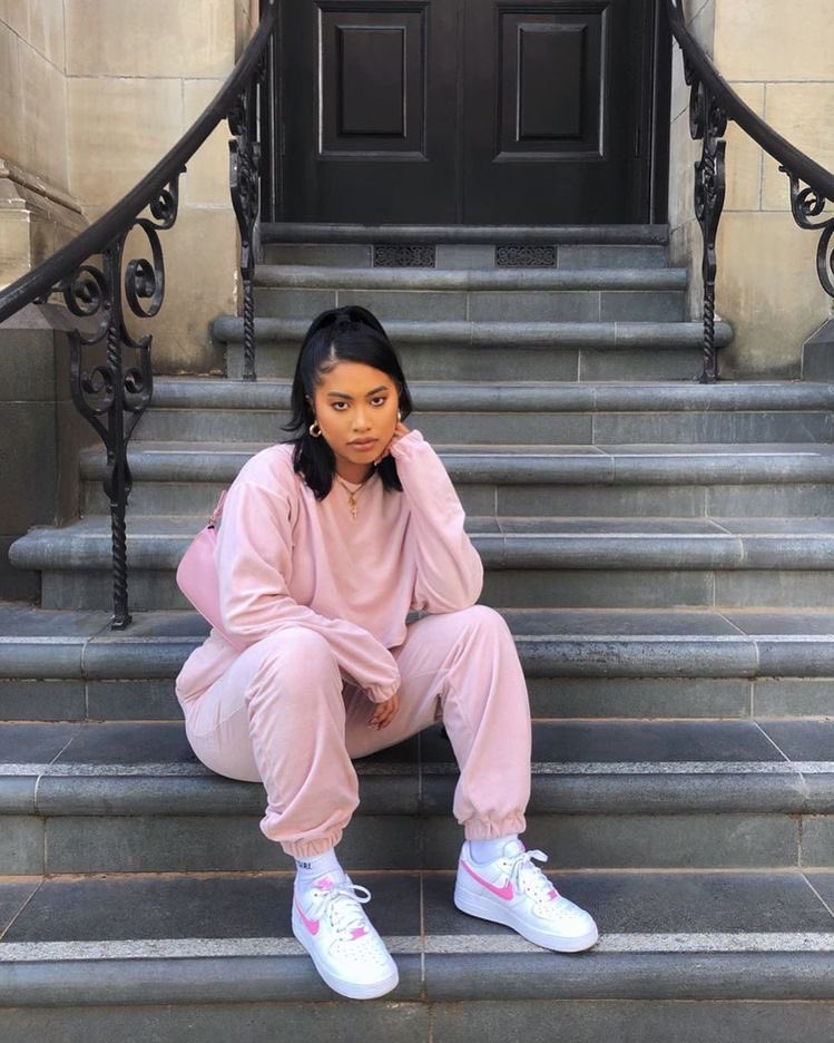 tweetdzma's tweet photo. Total look rose>>>>💗 https://t.co/E9rPKI8XKs