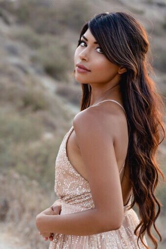 Deal News: RIVER MEETS THE SEA by <a href="/Rachael_em/">Rachael</a> to <a href="/HouseofAnansi/">House of Anansi Press</a>, deal by Chelene Knight (<a href="/LWEstudio/">Chelene Knight</a>) bit.ly/3C59Pm8