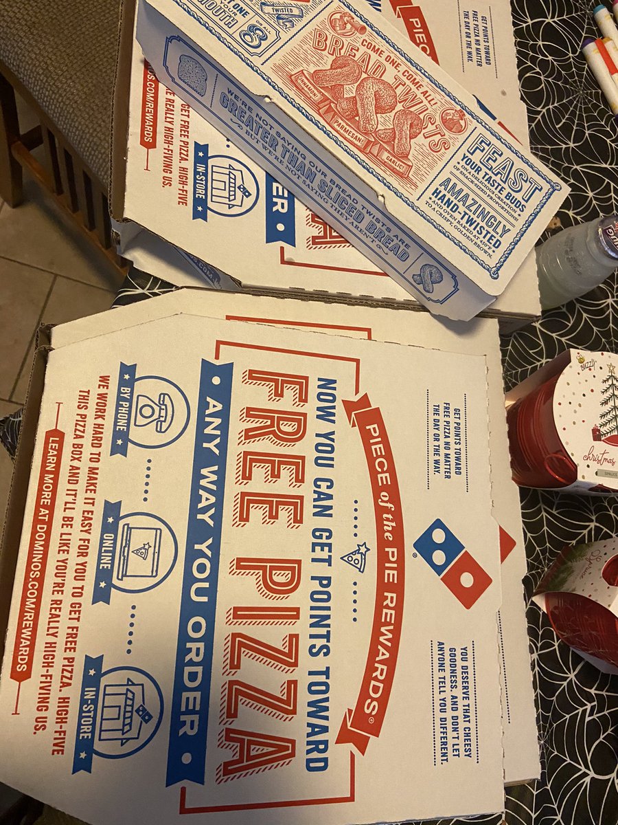 JCJ3Jr's tweet image. Dinner tonight got hit with a free medium pizza nice!!!
#freesnotfees #Sweepstakes @dominos