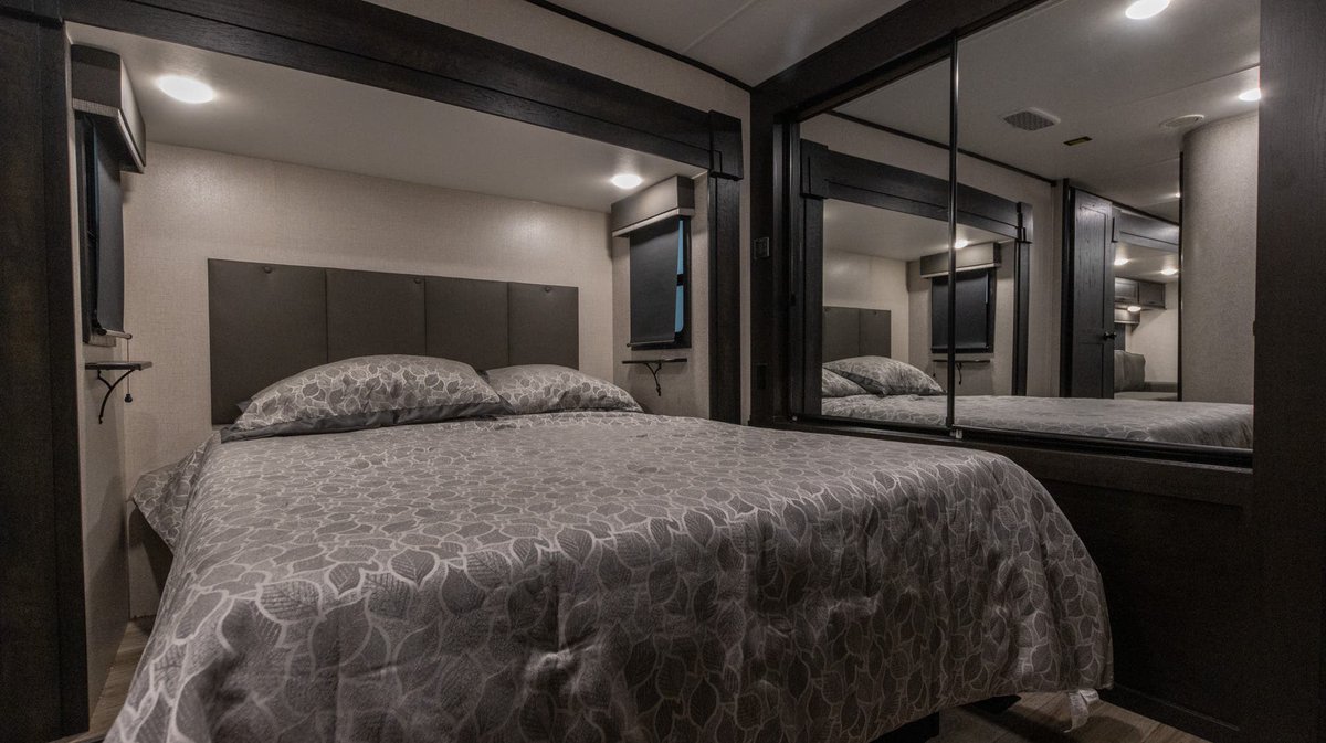 TerryTownRV's tweet photo. Get ready for an adventure in a 2021 Highland Ridge Mesa Ridge MR330BHS. Interested in learning more? Give Tyler a call at (616) 213-0757. You can also reach out to tyler@terrytownrv.com or visit us online. https://t.co/Y4sMcA3F5b