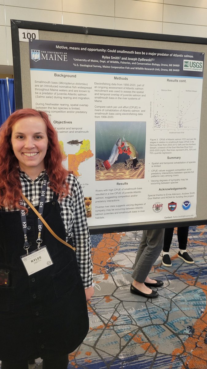 sarahkvogel's tweet photo. Good showing from the @ZFishLab at the poster session for #AFS151! Go team! https://t.co/0lFoDULaGn