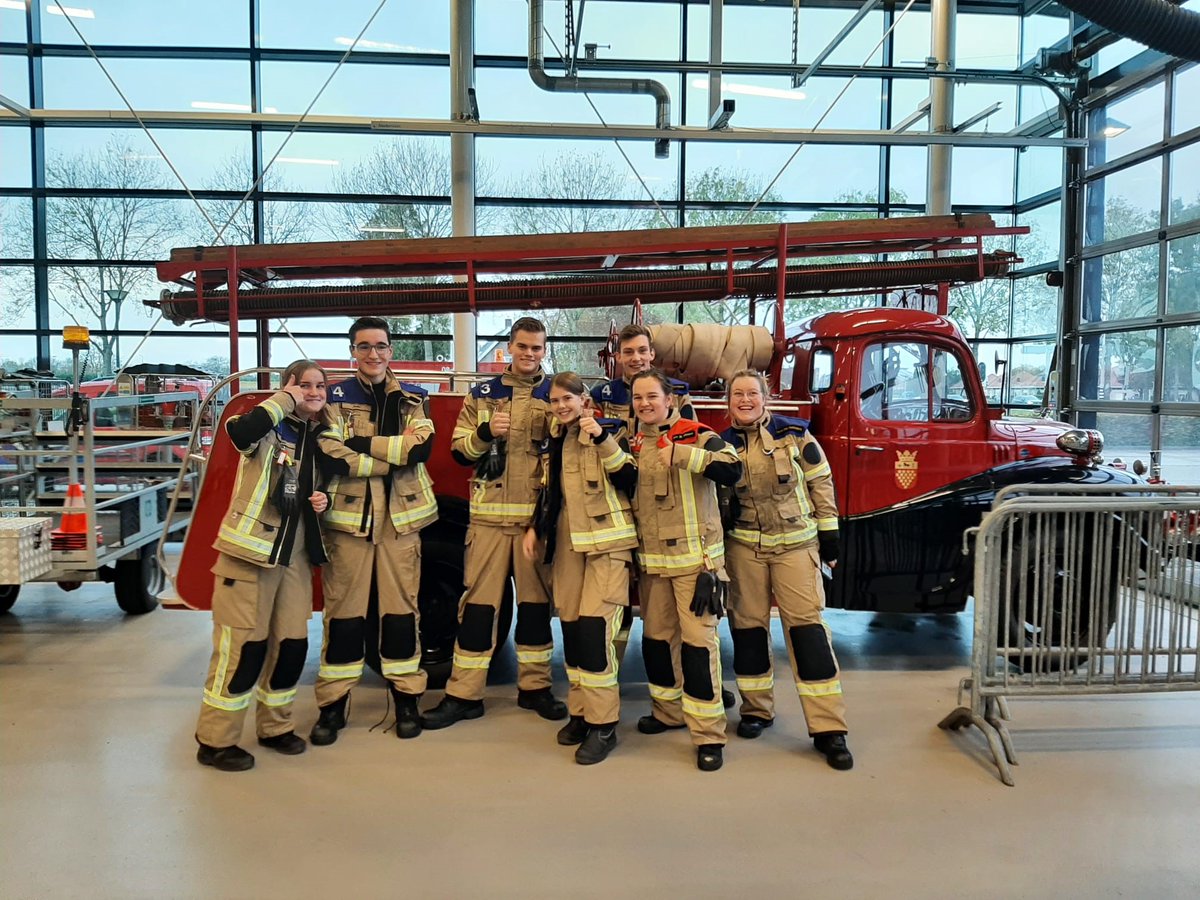 Afgelopen zaterdag hebben zeven van onze jeugdleden deelgenomen aan het landelijke toetsmoment van <a href="/JeugdbrwNL/">JeugdBrandweer NL</a> in Geldermalsen. Alle jeugdleden zijn geslaagd. Drie voor hun juniorendiploma en vier voor het aspirantencertificaat.
