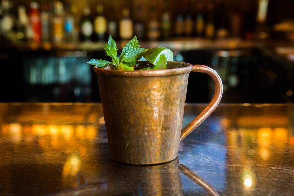 WynolaB's tweet photo. HAPPY HOUR  In The Red Barn 
Monday (4-Close) / Wednesday - Friday From 4 PM – 6 PM

$2 Off Appetizers
$2 Off Cheese Pizza
$1 Off Draft Beef
$1 Off Wine
$1 Off Cocktails 

#WynolaPizzaAndBistro #TheRedBarn #Bar #Wine #Beef #Cocktails #Craft #HandCrafted 

PC: Rowlynda Moretti https://t.co/tru1o4tkSY
