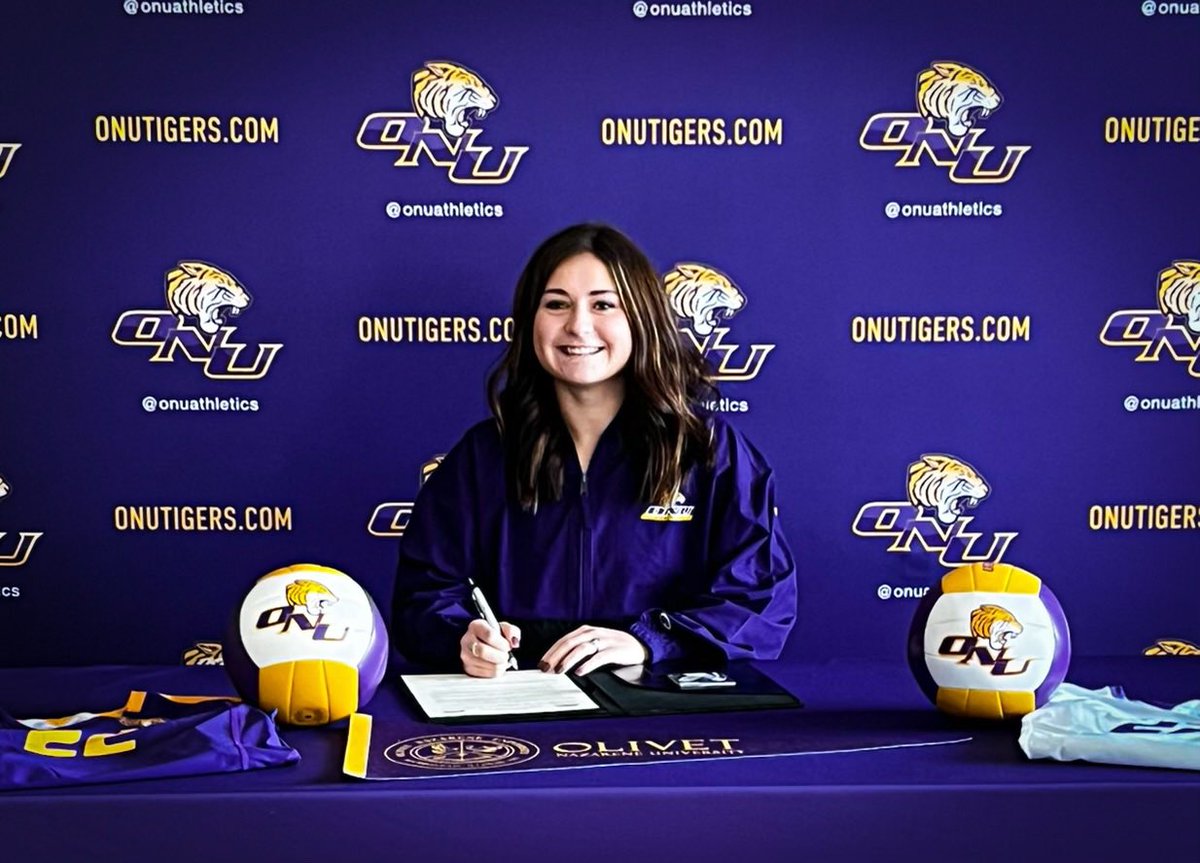 McAuleyMacs's tweet photo. Congratulations to Kate Worthy’22 who signed her letter of intent to play volleyball for @olivetnazarene We are MIGHTY proud! #signingday https://t.co/PpMWm6heec
