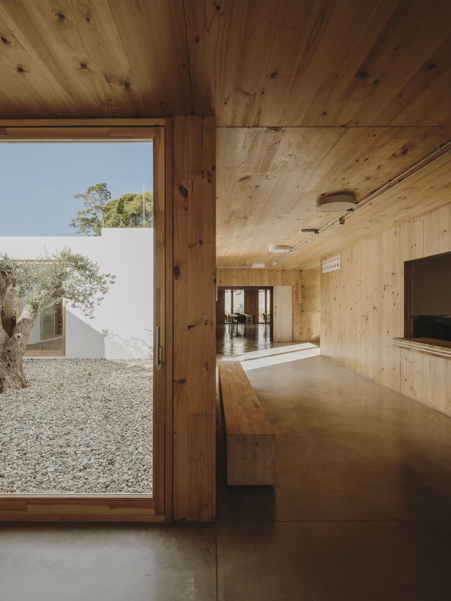 Arqenblanco's tweet photo. ¿Te gustan los interiores del Centro de día para el Alzheimer de GCA Architects?
Imagen: Salva López
________________________________
#casa #gcaarchitects #salvalopez #reus #cataluña #españa #arquitecturaespaña #arquitecturaespañola #arquitecturaenblanco #arquitectura #proyecto https://t.co/6eDZbZKRYz