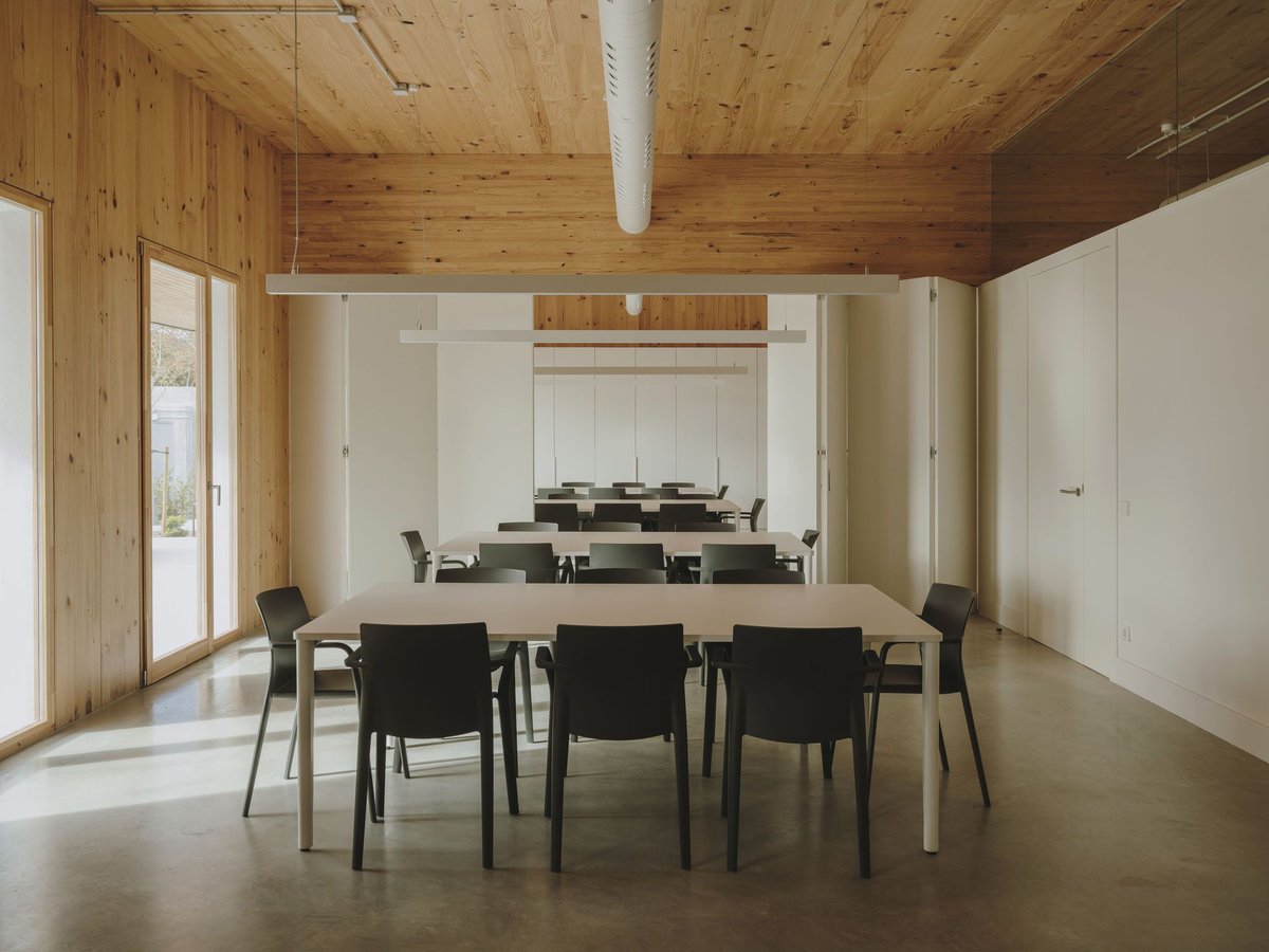 Arqenblanco's tweet photo. ¿Te gustan los interiores del Centro de día para el Alzheimer de GCA Architects?
Imagen: Salva López
________________________________
#casa #gcaarchitects #salvalopez #reus #cataluña #españa #arquitecturaespaña #arquitecturaespañola #arquitecturaenblanco #arquitectura #proyecto https://t.co/6eDZbZKRYz