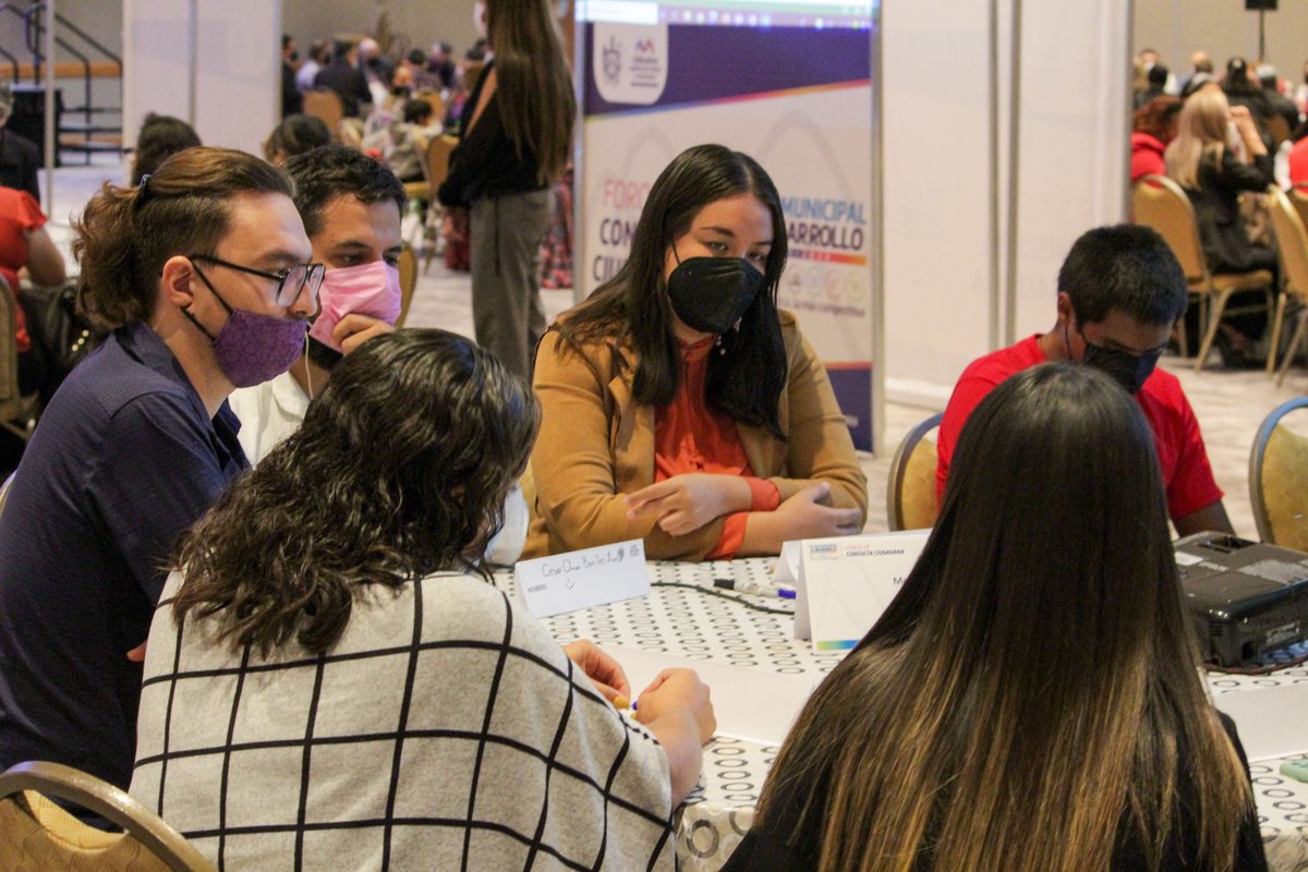 JuventudChih's tweet photo. Está mañana participamos, en representación del Gobierno del Estado de Chihuahua, en la mesa de juventud de los foros de Consulta Ciudadana, organizados por el Gobierno Municipal de Chihuahua. https://t.co/CzFARDQRzf