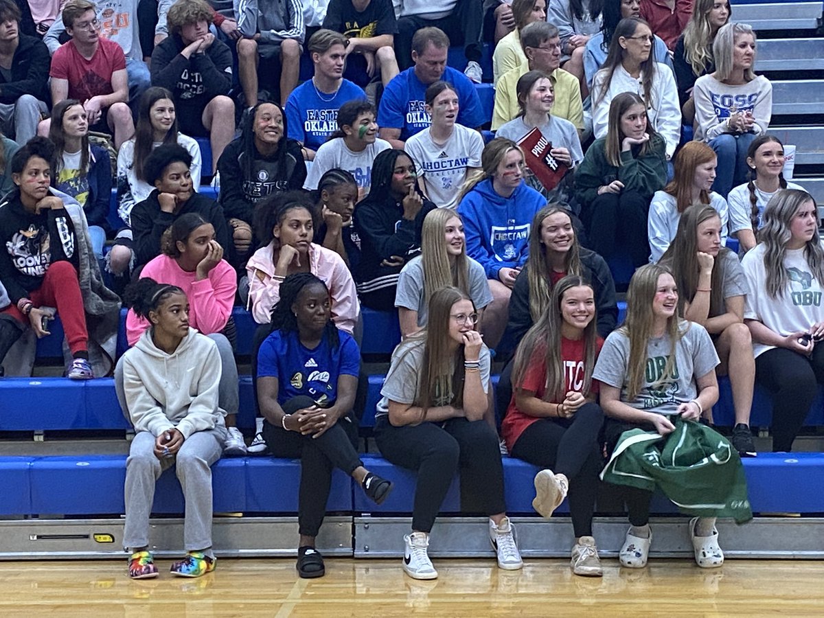 LadyJacketBB's tweet photo. Congrats to @CGasaway2022 and @_hannahsmith_12  on your signings! So excited to see what this senior seasons holds, but just as excited to see what you do in the future at SNU and OBU! https://t.co/lAo17rwElp