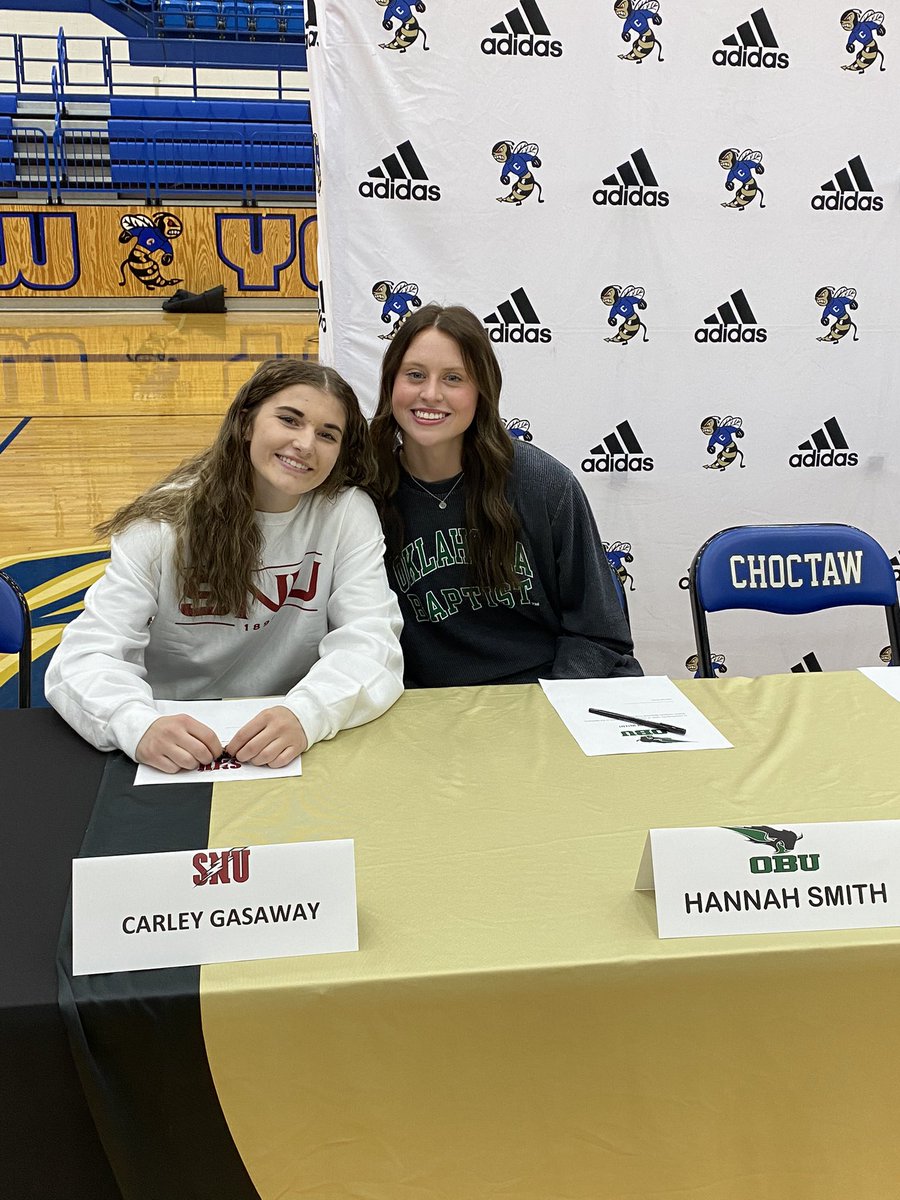 LadyJacketBB's tweet photo. Congrats to @CGasaway2022 and @_hannahsmith_12  on your signings! So excited to see what this senior seasons holds, but just as excited to see what you do in the future at SNU and OBU! https://t.co/lAo17rwElp