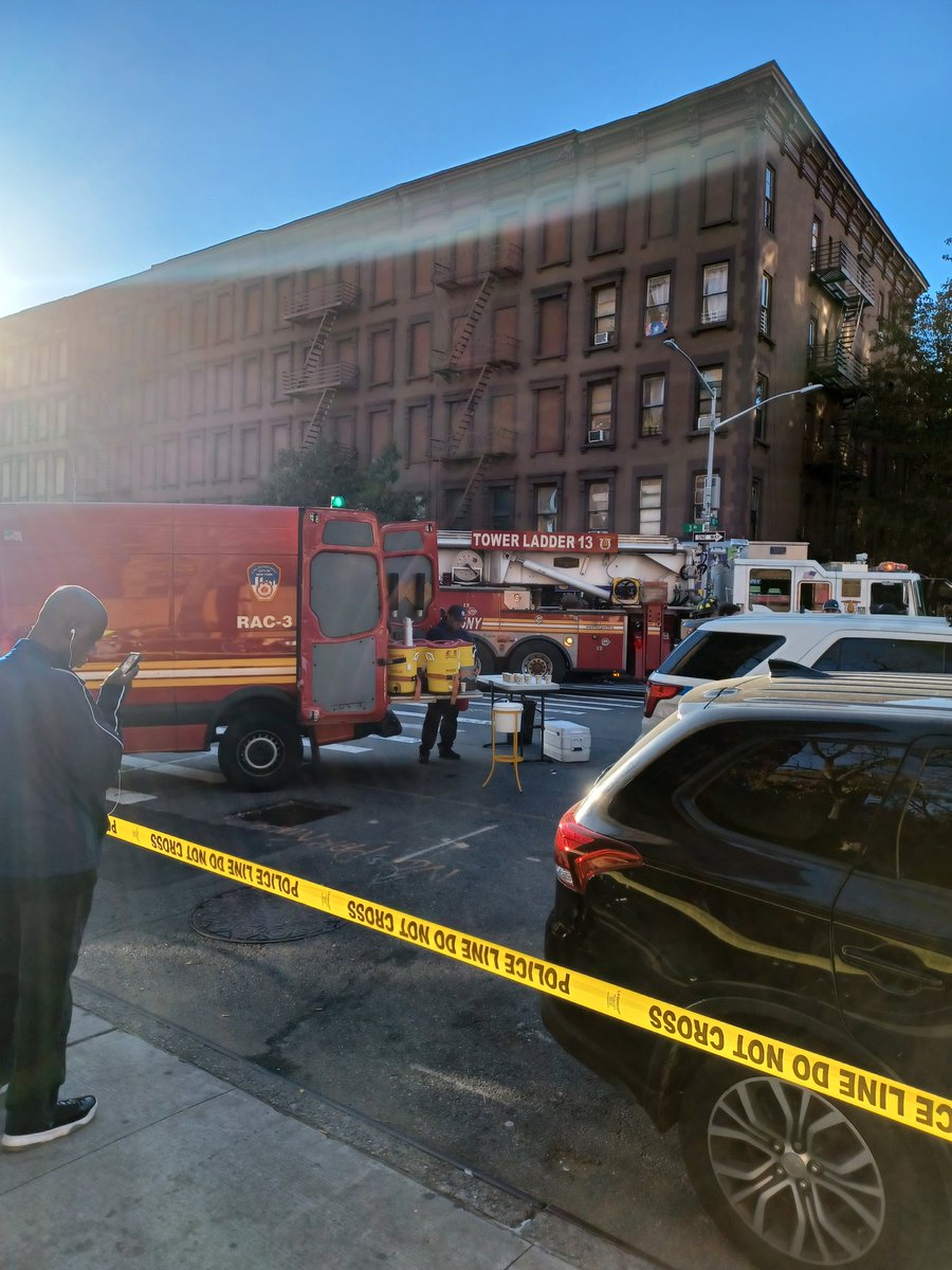 Mr_BurnDatloud2's tweet photo. A recap of what happened these past 3 days..The fire was Monday... yesterday was a Hit and Run that Fatal killed someone I know. Today 2 cars crashed into the fed ex van. Today is when I found out who died in the Hit and run.. this shit ain't right.. #RipBlack https://t.co/QZgMESWsT0