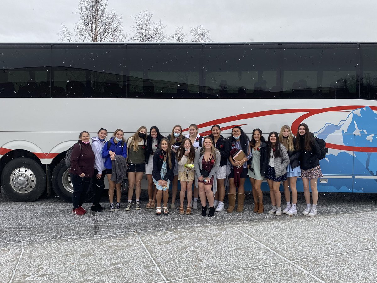 dhslynxvball's tweet photo. And the lady lynx are off to state! We are so proud of everything they’ve accomplished and we know they’re going to fight hard and kill it! Good luck ladies !! ❤️💛 #statebound https://t.co/nlOYFy9Ikh