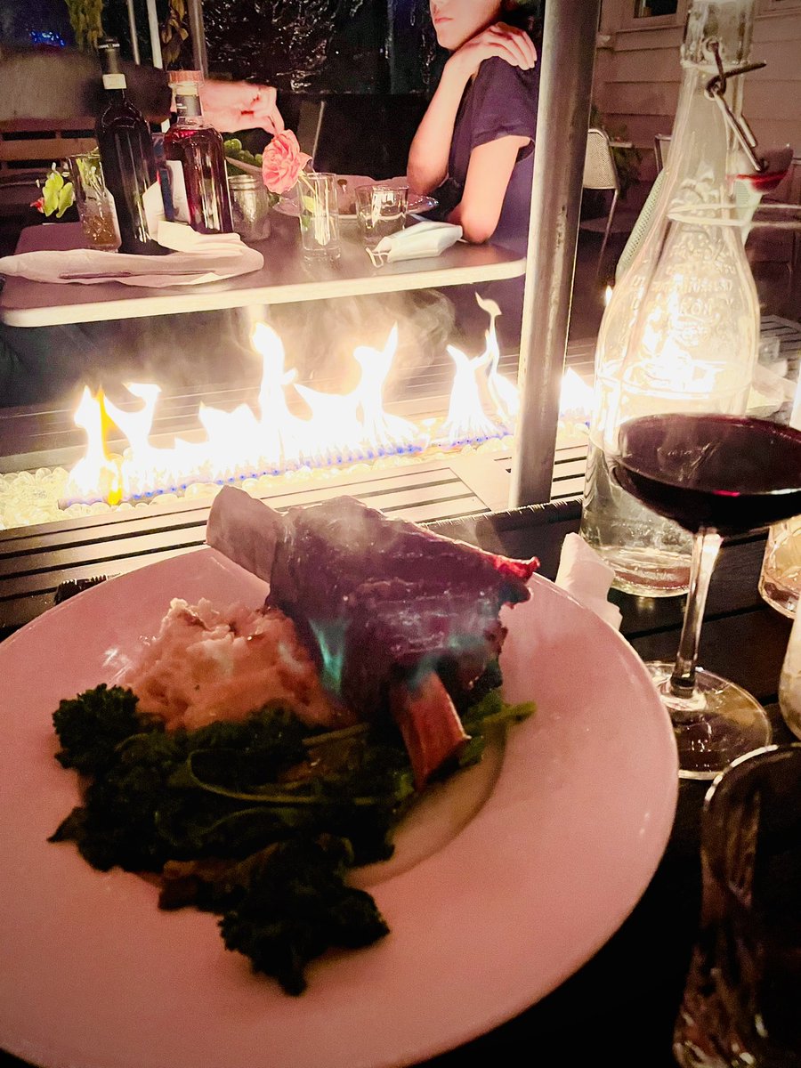 CascataBistro's tweet photo. This is the last week for our spectacular red cover until spring! This braised short rib dish is a winner by the fire ❤️ Served with lemon glazed rapini and garlic mashed potatoes 😋 Dine in or take out. #fallpatio #braisedbeef #chefsfavorite #goodeats https://t.co/W8YpUHO9zL