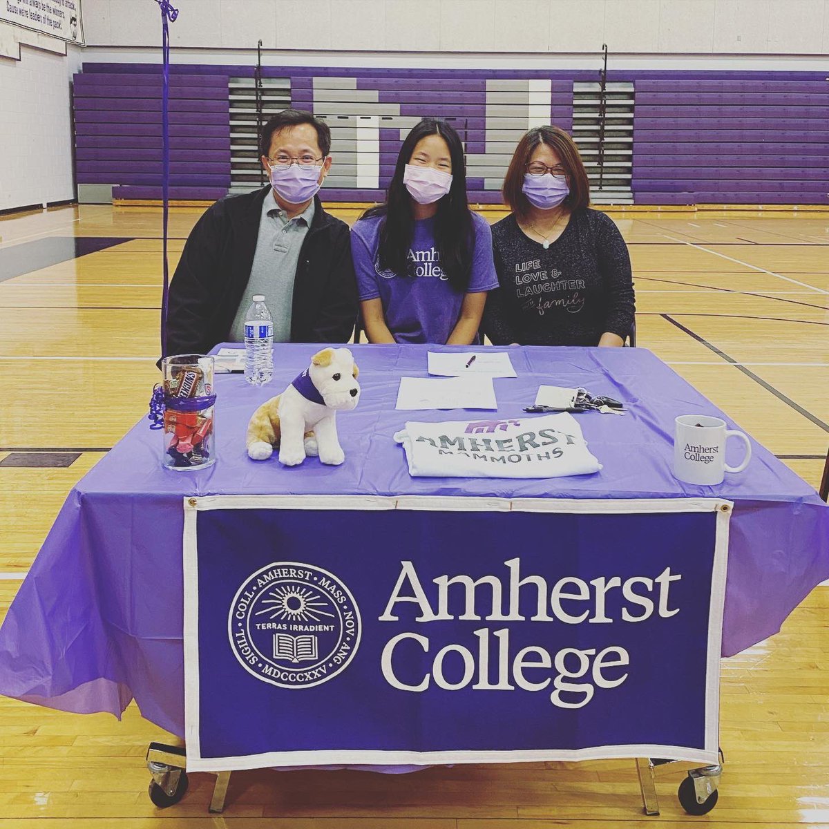 skies_vb's tweet photo. Celebrating one of our best young ladies @LiouRenee We r so proud 2 call u a Husky💜 Thank u for 4 yrs of your selfless &amp; courageous leadership &amp; play. U are truly what we want our Huskies 2 encompass. excited to watch your career as @amherstcollegevb Mammoth 🦣 💜 We 💜 U! https://t.co/gAwjqAKcEF